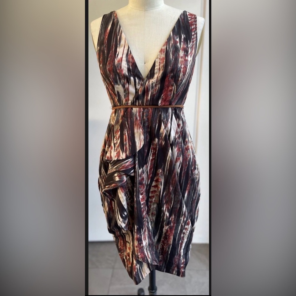 H&M Sleeveless belted waist Zipper V-neck Lined Dress Tribal Print - Size 8